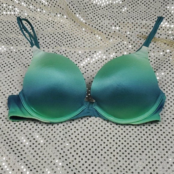 Victoria's Secret Other - HP🎉Victoria's Secret 32B very sexy bra